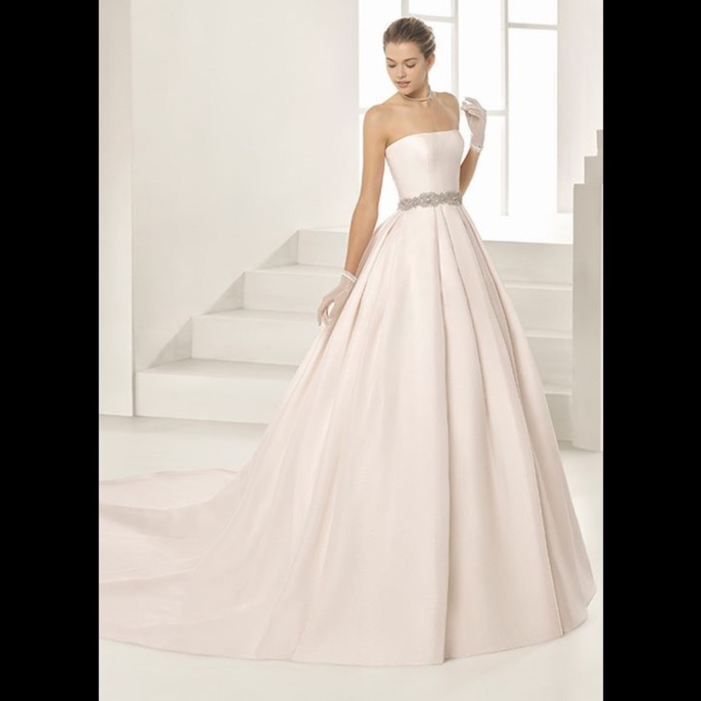 Rosa Clara two onil strapless ballgown